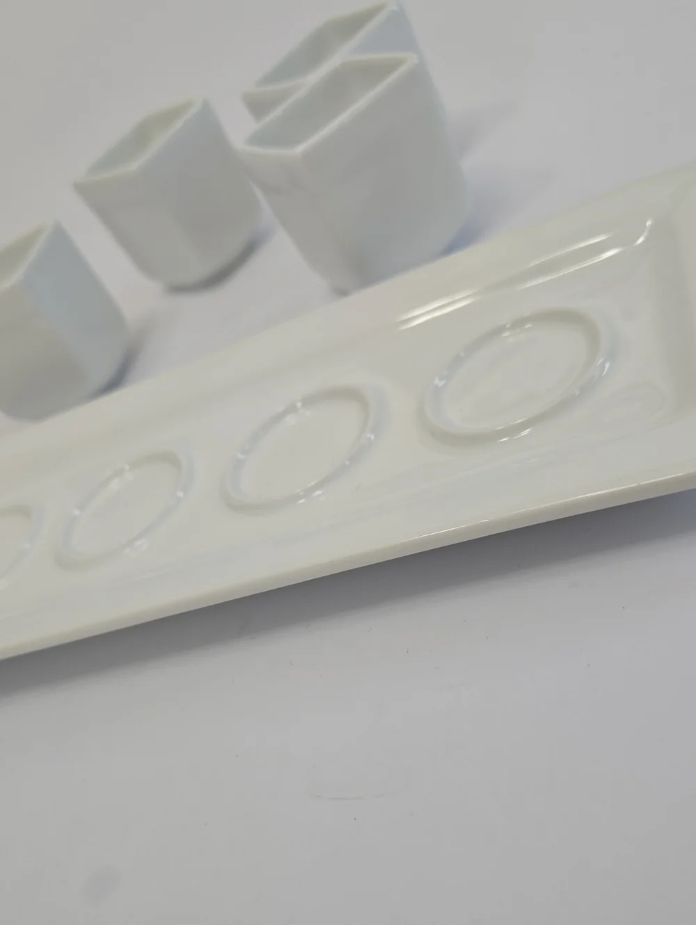 Pier 1 Imports Tasting Party Set Of 4 Tasting Cups And 1 Tray Porcelain White